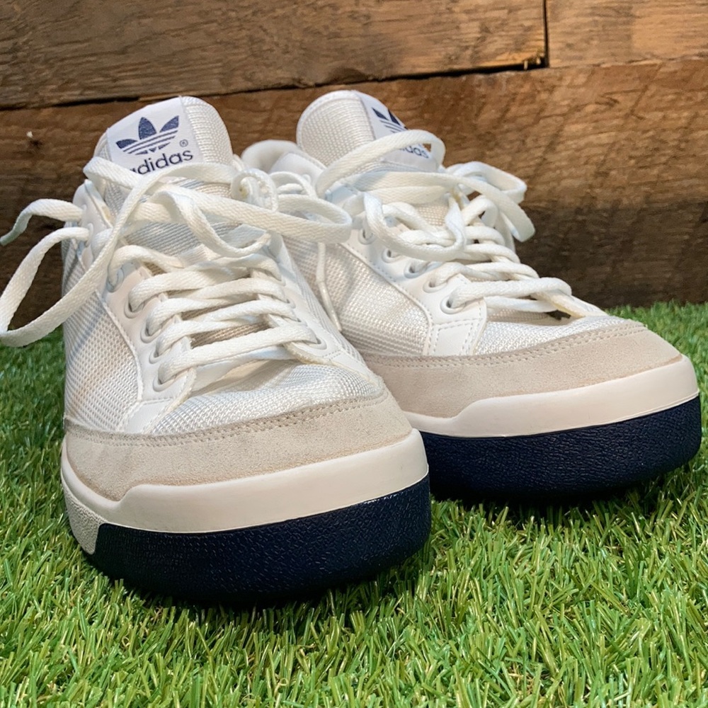 Adidas Tennis Shoes